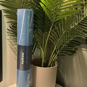 NEW! Hydrow workout/yoga mat